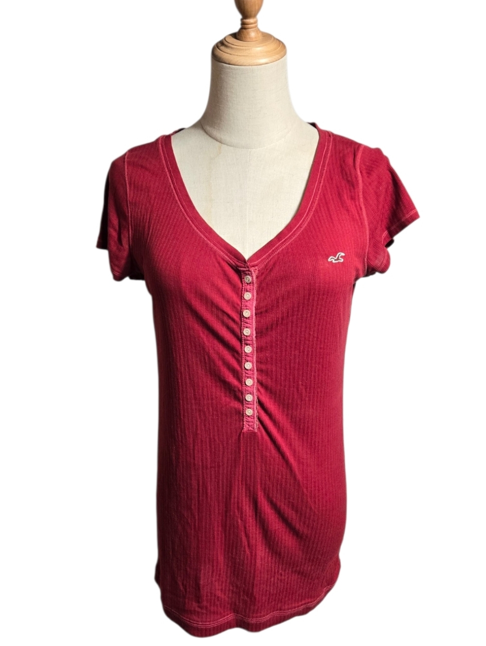 Hollister Ribbed V-Neck Y2K Long Henley Tee in Deep Red